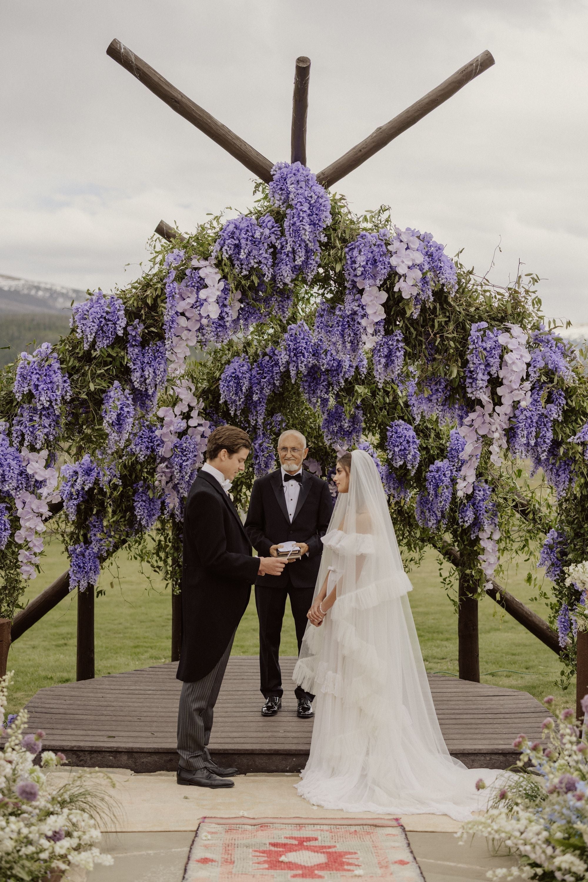 Taylor Hill y Daniel Fryer: Amor sin guión, el eco íntimo de una boda